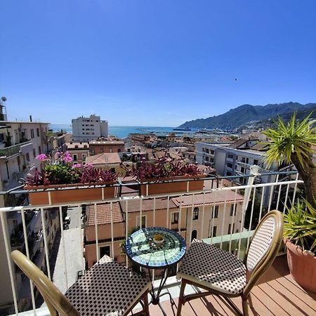 Oasi Al Centro Con Parcheggio Bed & Breakfast Salerno Ngoại thất bức ảnh
