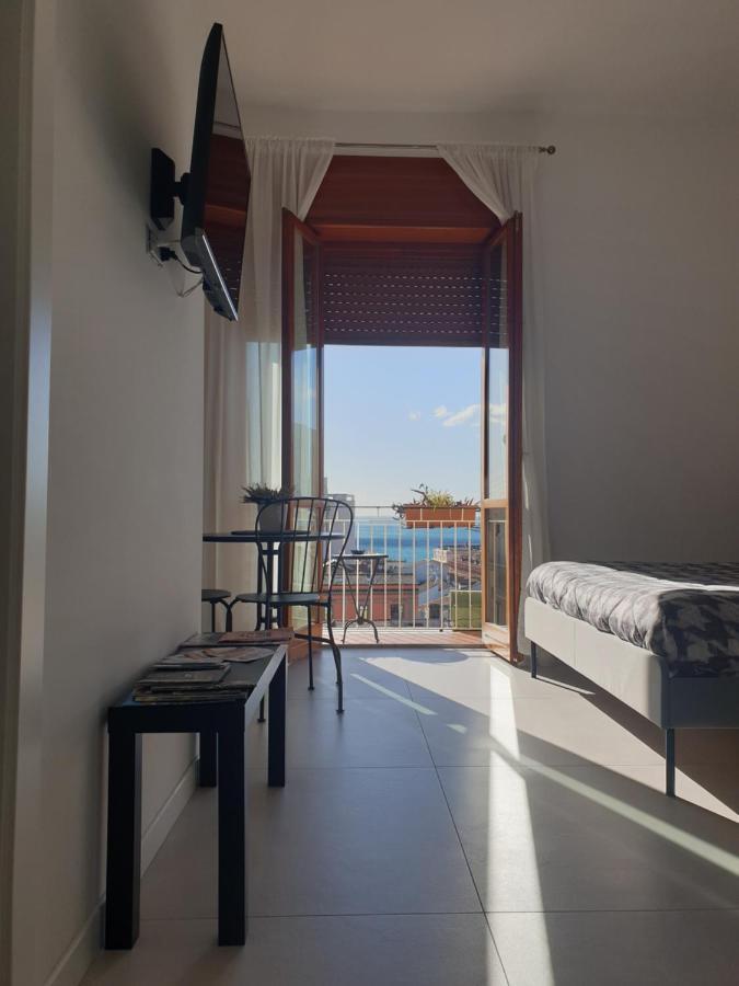 Oasi Al Centro Con Parcheggio Bed & Breakfast Salerno Ngoại thất bức ảnh
