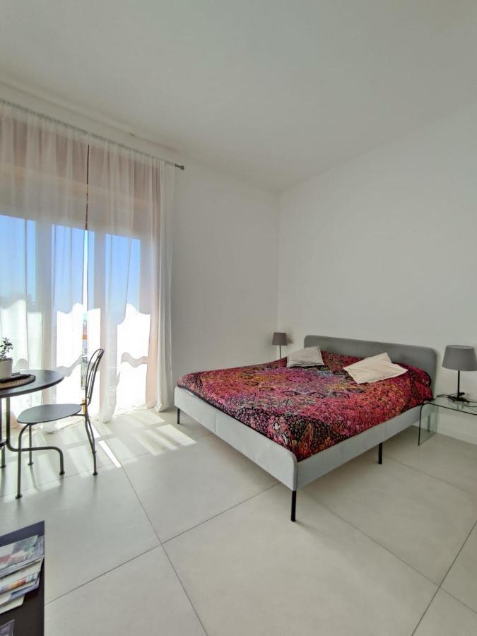Oasi Al Centro Con Parcheggio Bed & Breakfast Salerno Ngoại thất bức ảnh