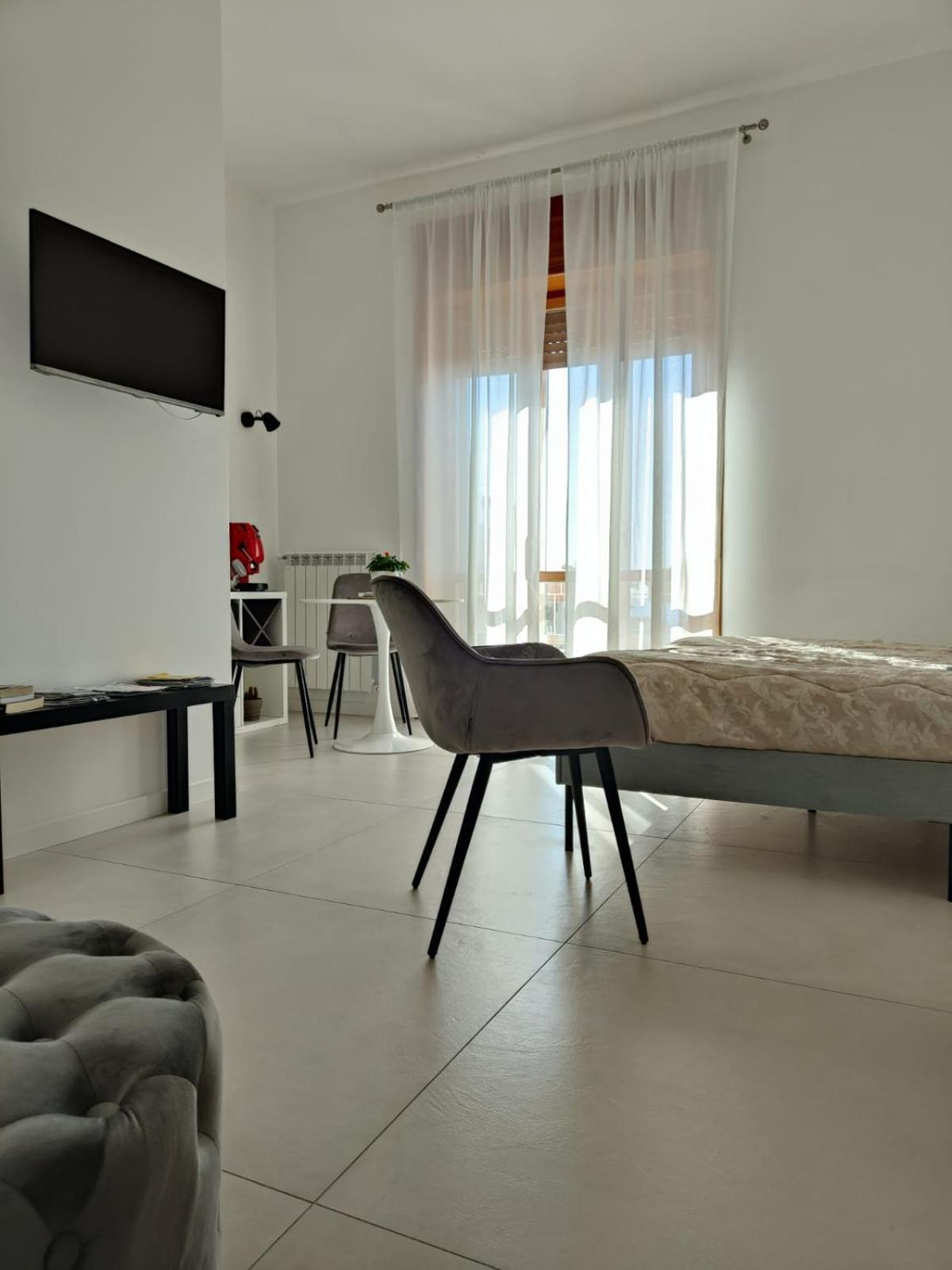 Oasi Al Centro Con Parcheggio Bed & Breakfast Salerno Ngoại thất bức ảnh