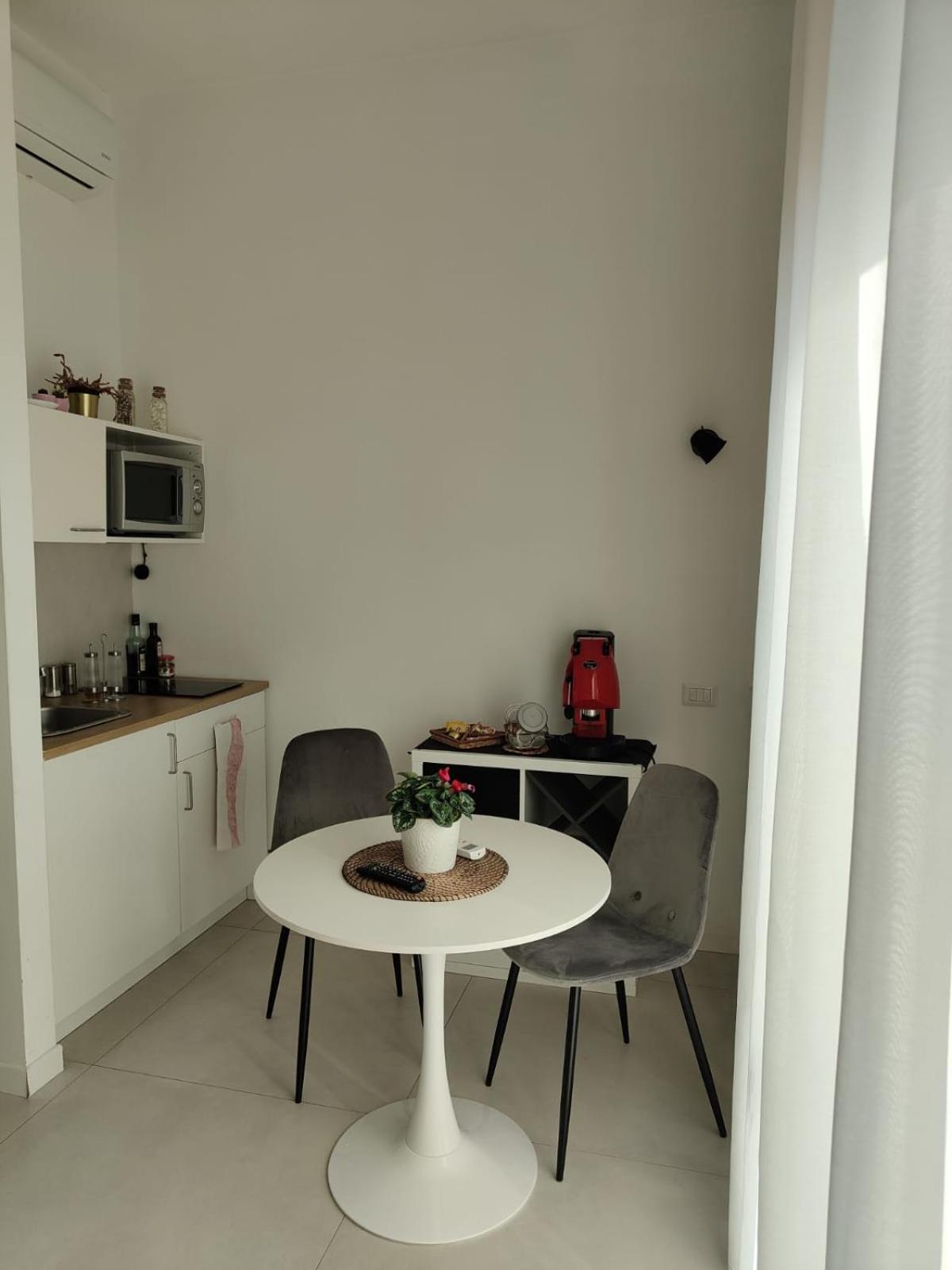 Oasi Al Centro Con Parcheggio Bed & Breakfast Salerno Ngoại thất bức ảnh